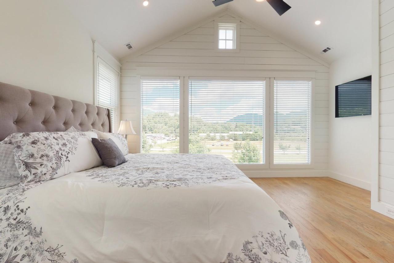 The Cottonwood Villa Clayton Bagian luar foto